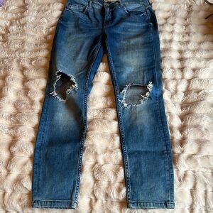 Women’s Free People Jeans high rise, size 29,
fit more like a 28